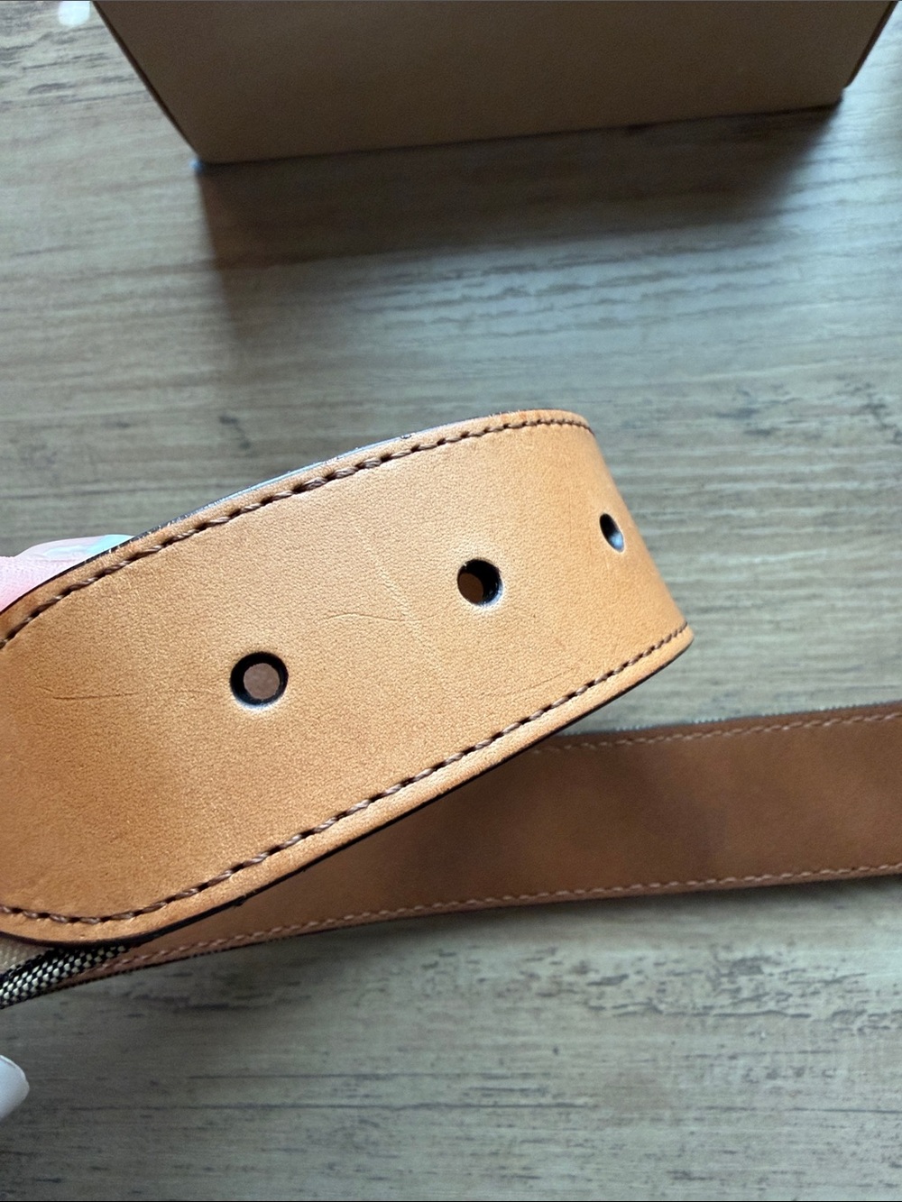 Worn Burberry Men's Gold-Tone Buckle with Beige Check Belt size 80 - Picture 8 of 15